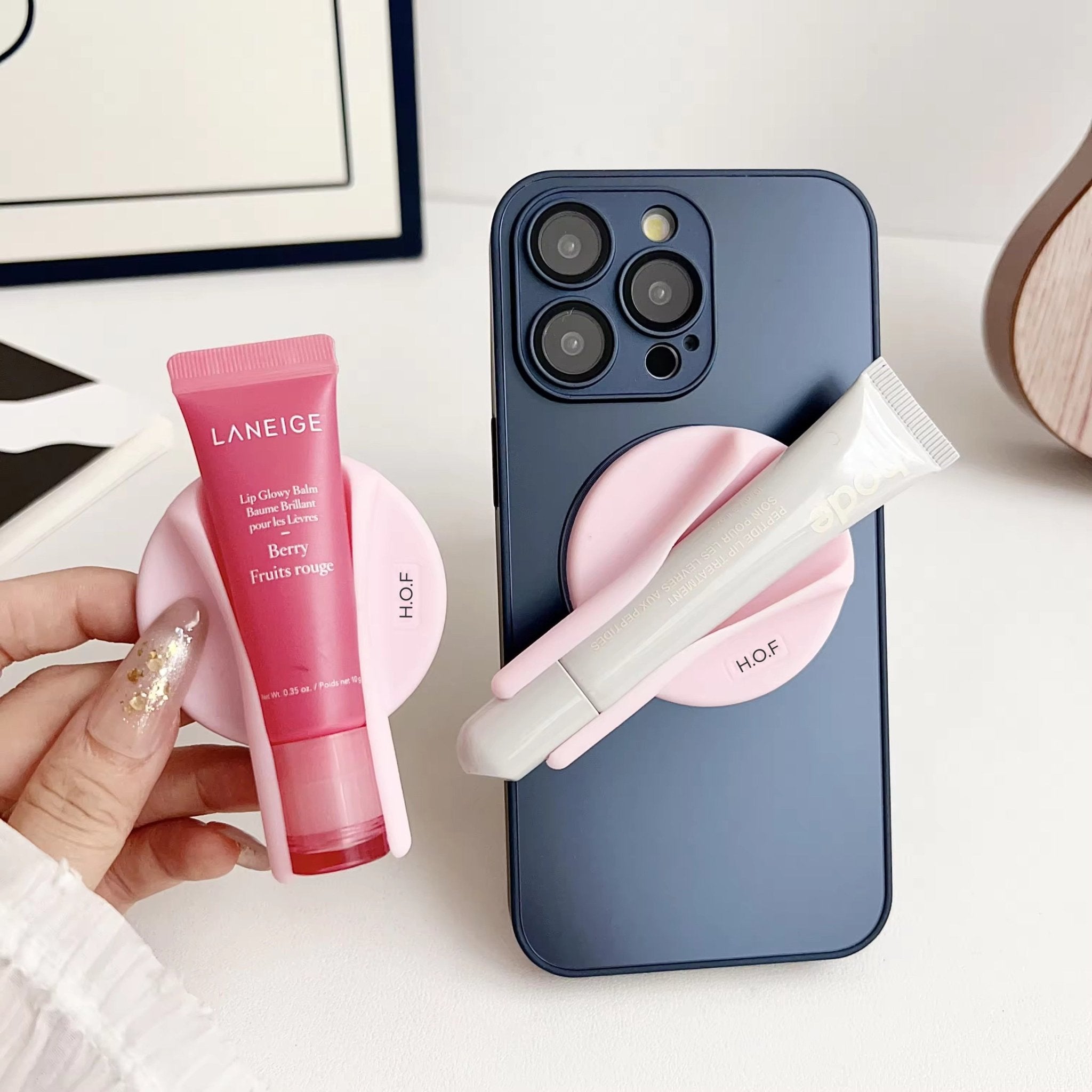 Pink Round Silicone Lip Holder Stick-on Phone Case - HOUSE OF FAYE
